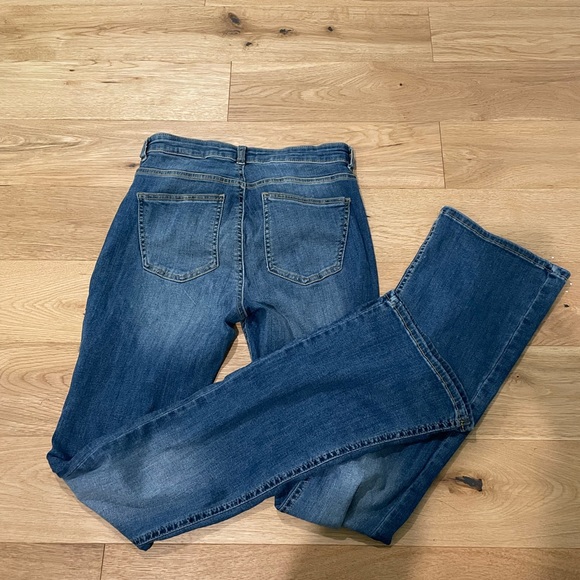 Stretchy boot leg jeans - Picture 4 of 4